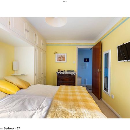 2 Bedrooms Apartment With Free Parking แลนซิง ภายนอก รูปภาพ
